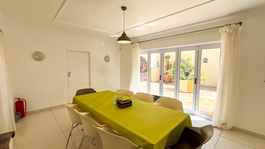 To Let 10 Bedroom Property for Rent in Constantia Western Cape